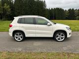 Volkswagen Tiguan Sport & Style 2.0 TDI DSG 4Motion R-LINE - mit Diesel-Antrieb: Weiß, mit Navigationssystem, mit Klimaanlage