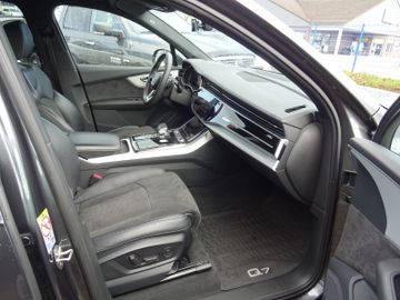Audi Q7 - 11