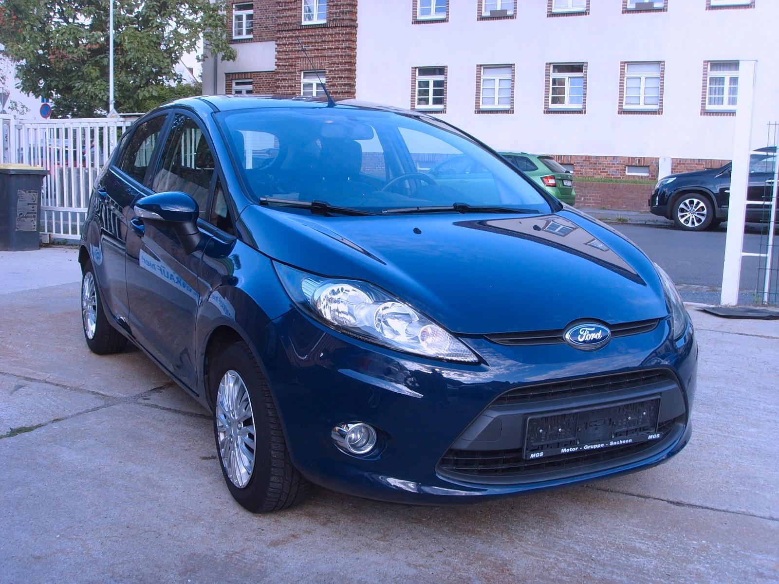 Ford Fiesta Champions Edition 1. Hand scheckheft