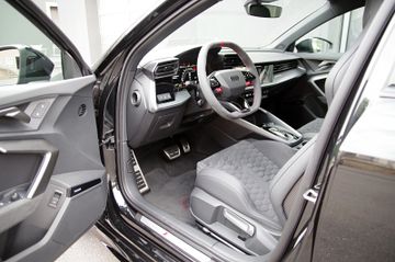 Audi RS 3 Sportback*Sporta,RS-Schalensitze,SONOS,PANO