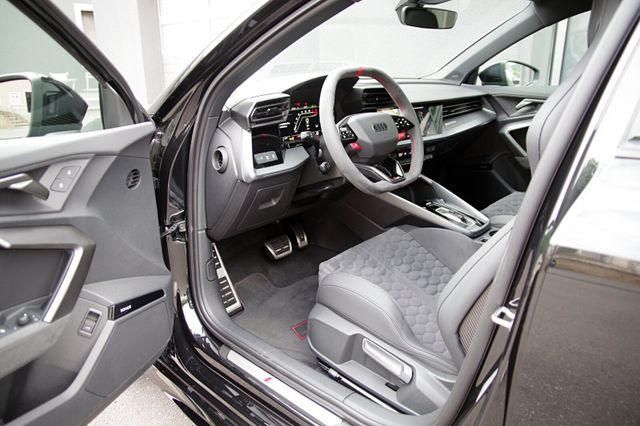 Audi RS 3 Sportback*Sporta,RS-Schalensitze,SONOS,PANO