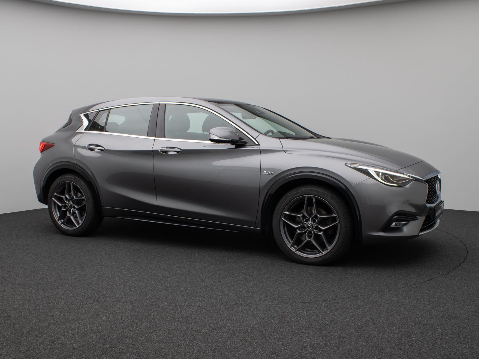 Fahrzeugabbildung Infiniti Q30 2.2 d Premium 360°Panorama Navi Sitzhzg LED