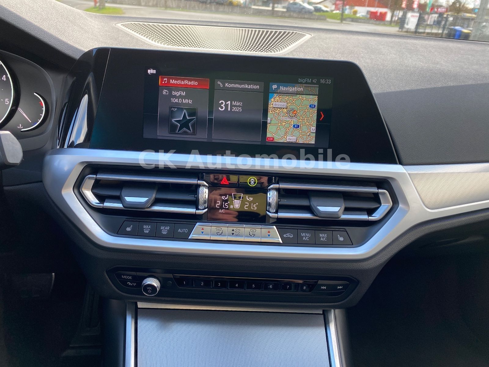 Fahrzeugabbildung BMW 320d Lim. M-Sport/Shadow-Line/Navi/Leder/LED/Kam