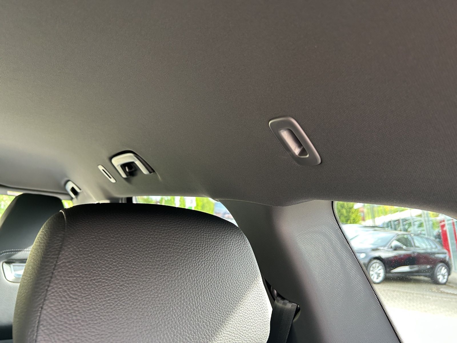Fahrzeugabbildung SKODA Kodiaq 1.5 TSI iV Sportline AHK MATRIX HUD