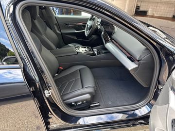 BMW 520d xDrive M Sportpaket Head-Up HK HiFi DAB