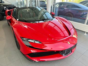 2024 Ferrari SF90 照片 1