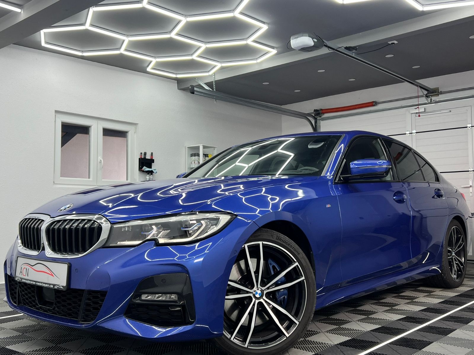 Fahrzeugabbildung BMW 330 i Lim. M SPORT/LASER/360*/H&K/HuD/ACC/DE FZG