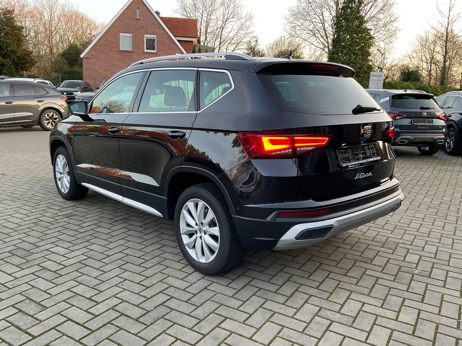 Fahrzeugabbildung SEAT Ateca 1.5 TSI Xperience DSG,Kamera,Navi,LED