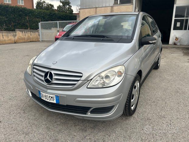 Mercedes-Benz Mercedes-benz B 180 CDI