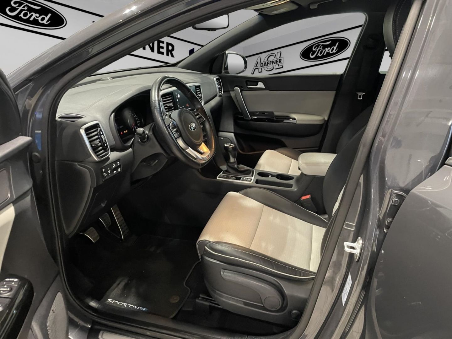 Fahrzeugabbildung Kia Sportage GT-Line 4WD Navi JBL 360 Kamera LED