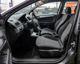Fahrzeugabbildung Opel Astra 1.6 H Caravan KLIMA|TEMPOMAT|BC