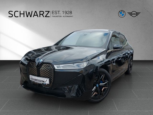 BMW iX xDrive40 Sportpaket 22" Luftfederung Laser