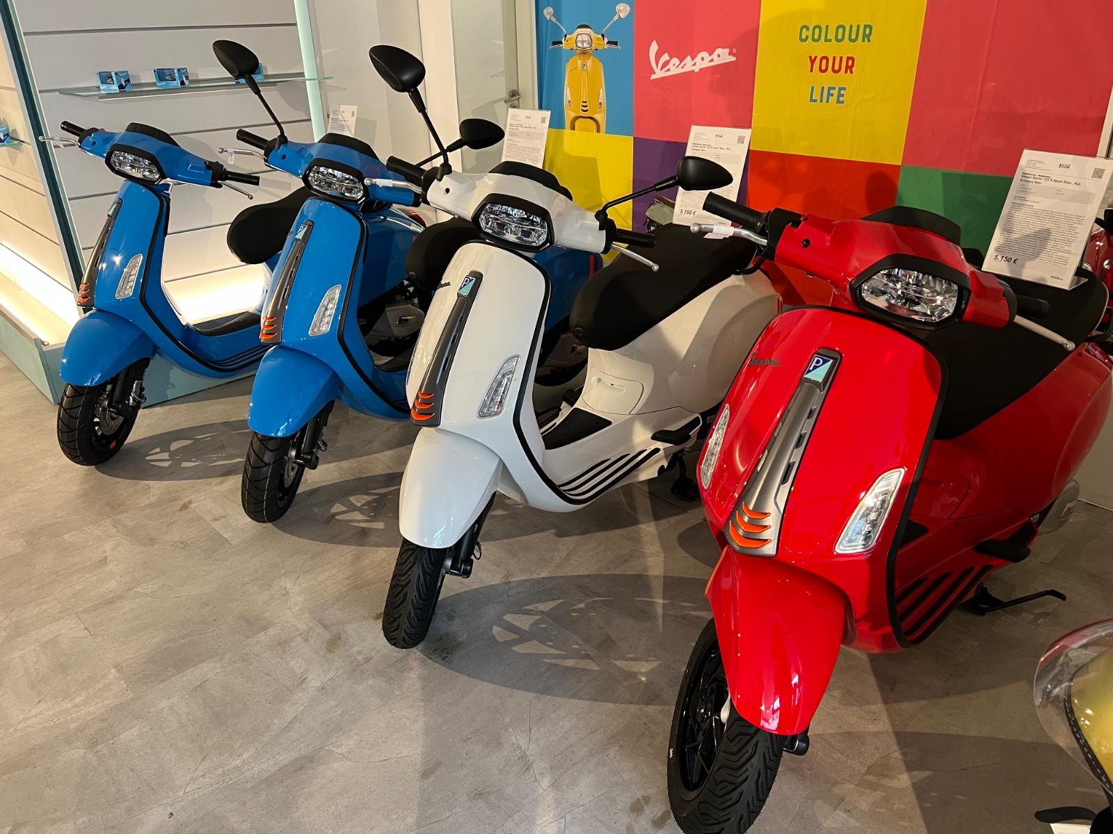 Vespa Sprint 125 S Sport verschiedene Farben Neu !!!
