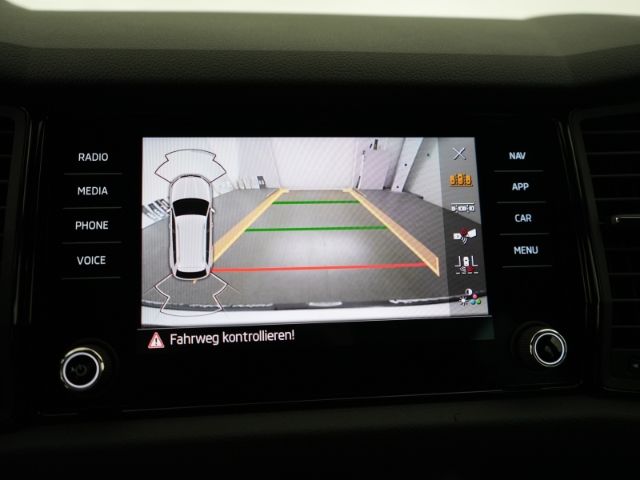 Kodiaq SPORTLINE TDI DSG 4X4+AHK+NAVI+RÜCKFAHRKA