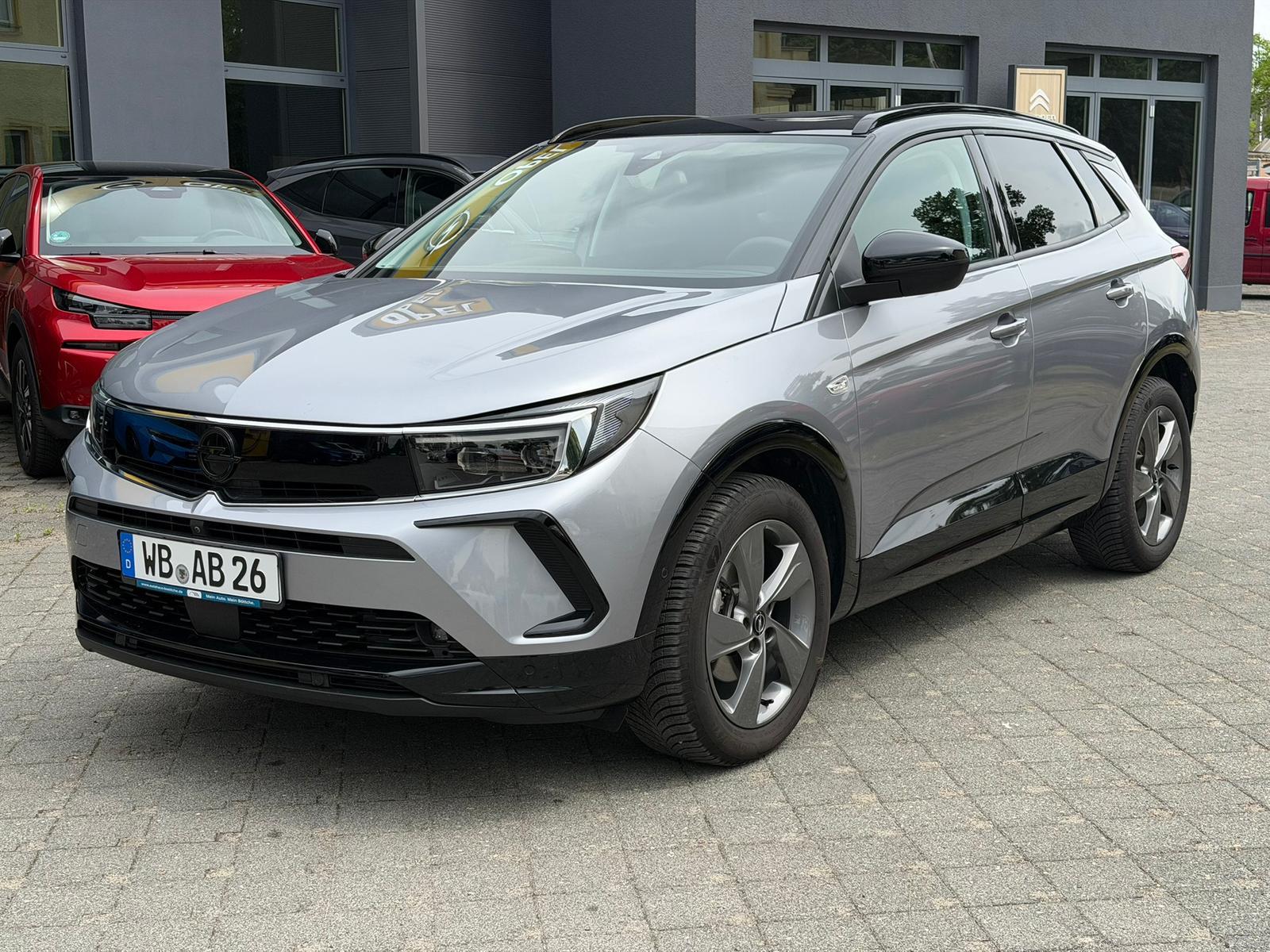 Opel Grandland GS PT130 AT8 - MATRIX/NAVI/ACC/360°/PD