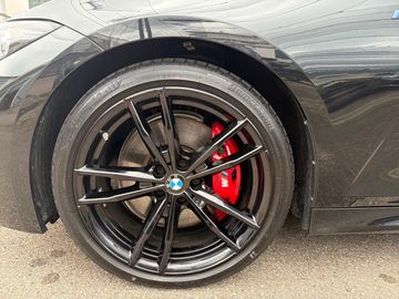 BMW 320d xDrive Limousine M Sportpaket HK HiFi DAB