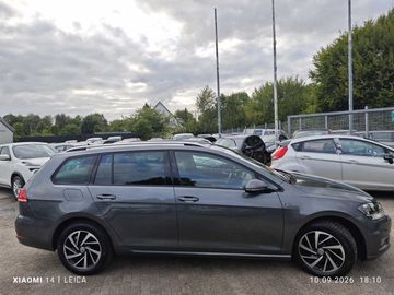 Volkswagen Golf - 8