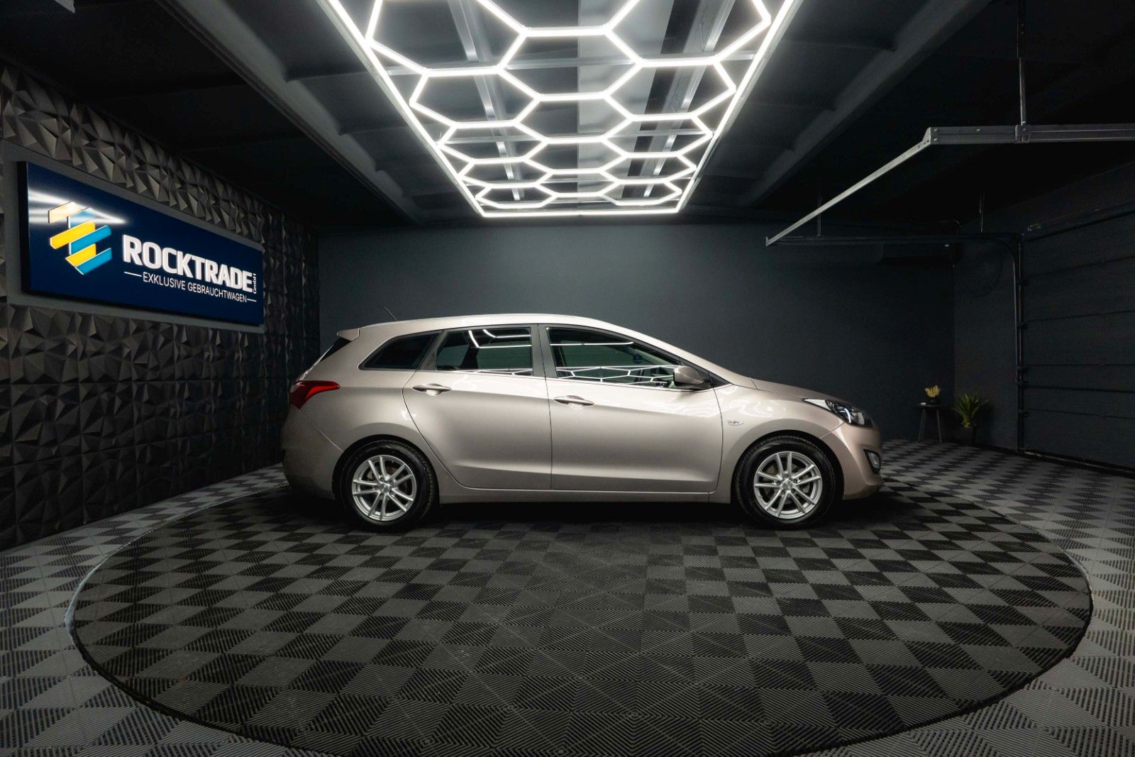 Fahrzeugabbildung Hyundai i30 cw blue Trend | 1.Hand | LED | AHK | LHZ