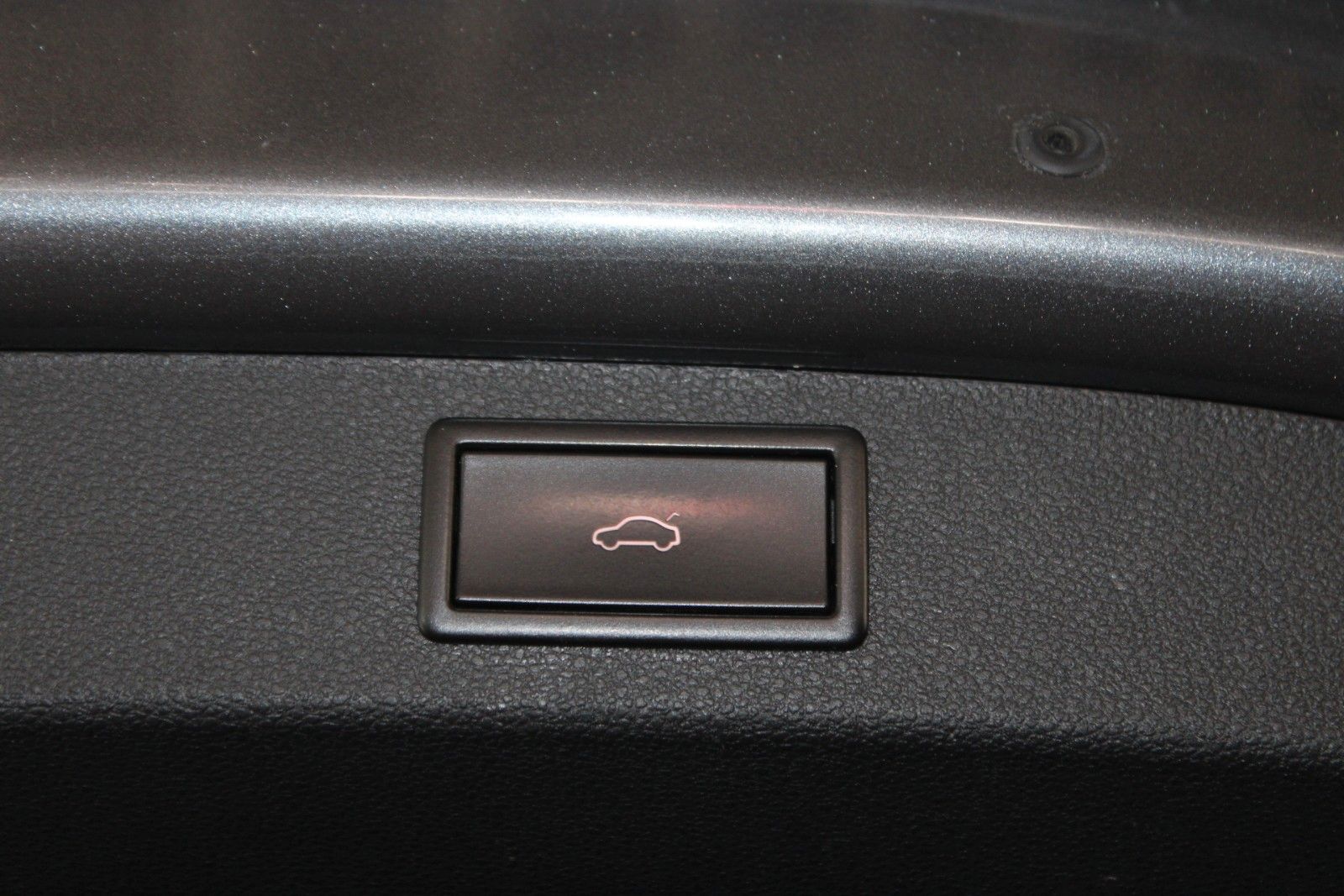 Fahrzeugabbildung SKODA Kodiaq DSG 4x4 SOLEIL LED AHK LEDER ACC STDHZ