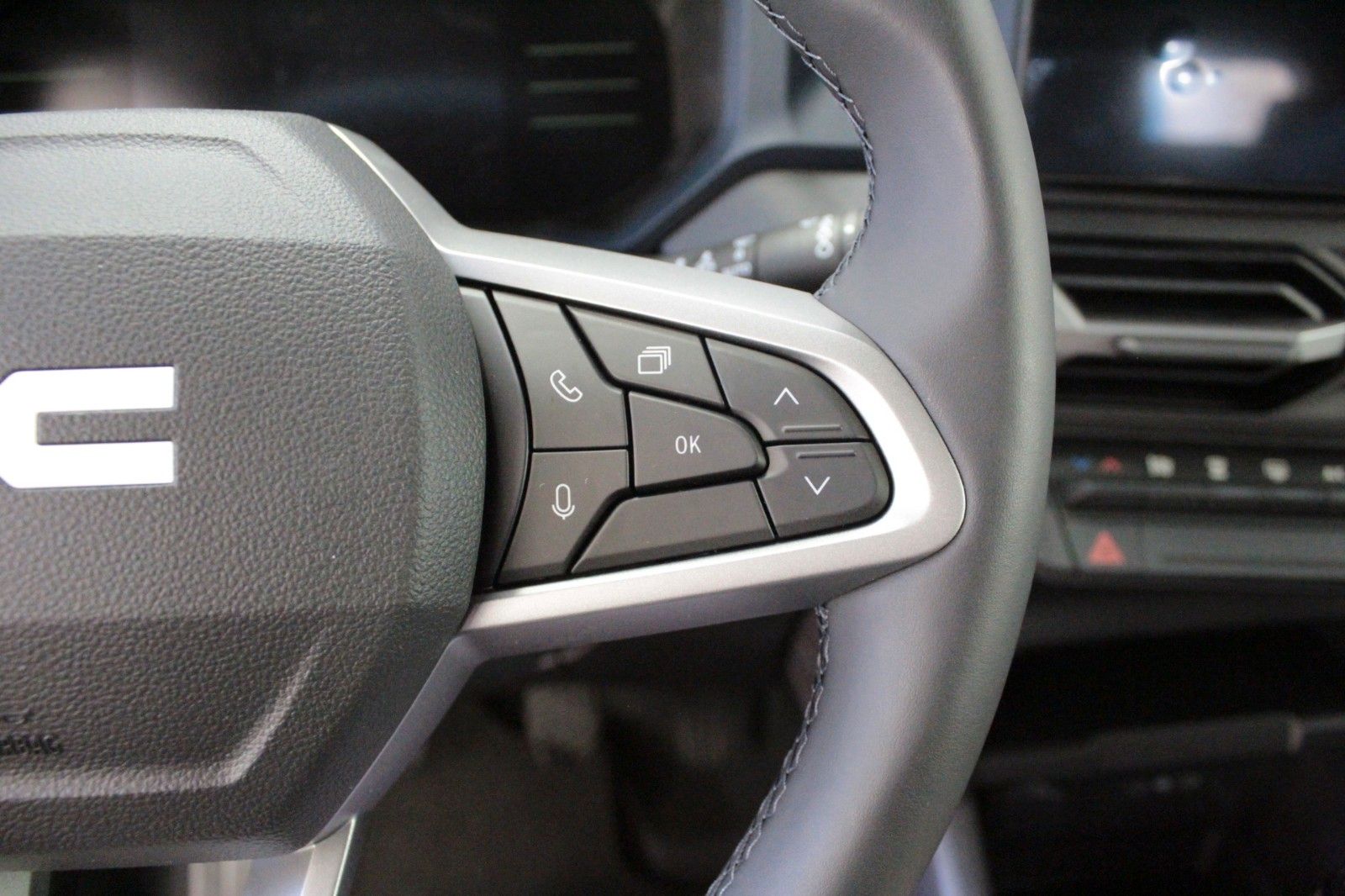 Fahrzeugabbildung Dacia Duster mild hybrid 130 4x4 Expression *Winterp.*