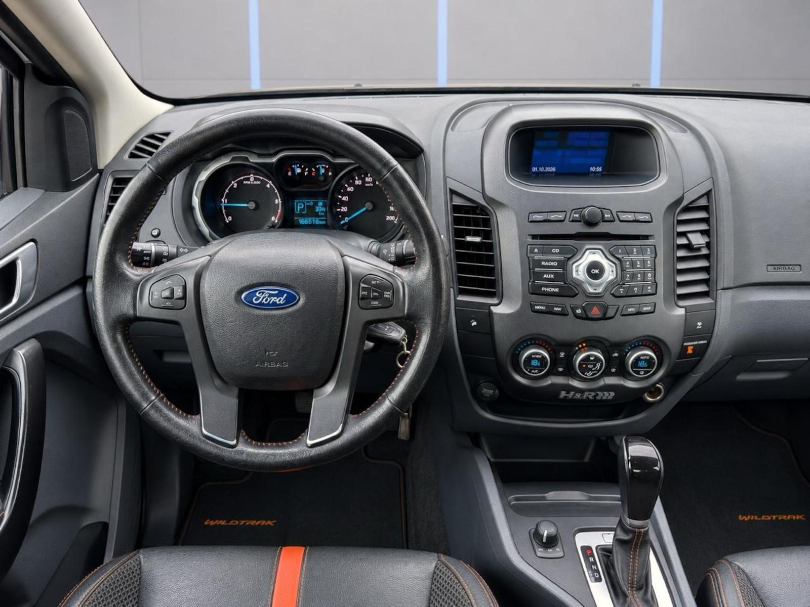 Ford Ranger Wildtrak Double Cabine 3.2 TDCi 200 ch 4x4 – BVA – attelage – caméra
