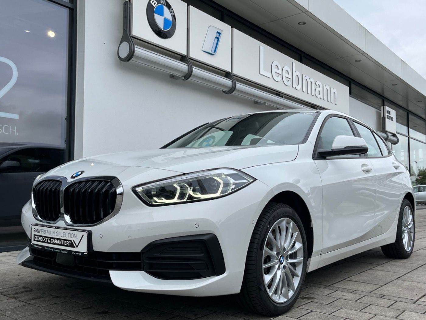 Fahrzeugabbildung BMW 118d Aut. Advantage DrivAssi/ParkAssi/AdaptLED