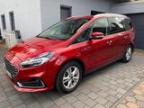 Ford Galaxy 2.5 Duratec FHEV Titanium Lucid-Rot - gebrauchte Ford Galaxy aus dem Jahr 2023