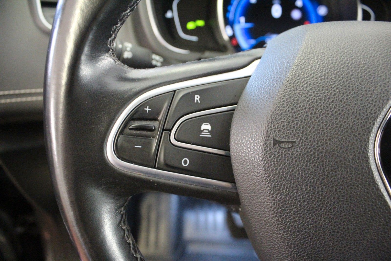 Fahrzeugabbildung Renault Scenic dCi 160 EDC Bose Edition*AHK*Winter
