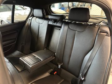 BMW 118 i Edition Sport Line Shad*LED*Navi*Leder*