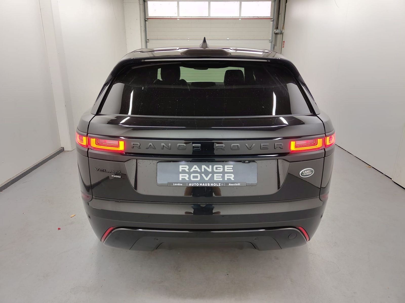 LAND ROVER Range Rover Velar  P400e S Pano Winter Black – Bild 3