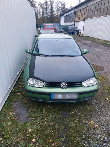 Volkswagen Golf 4 zu verkaufen