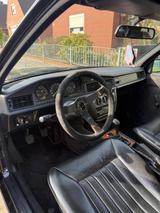 Mercedes-Benz 190E 2,6l - Mercedes-Benz 190 mit Benzin-Antrieb: Limousine, 2.6