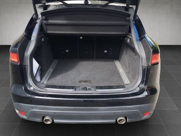 Jaguar F-Pace - 9