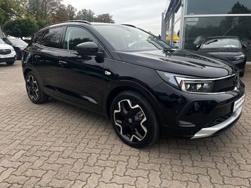 Opel GRANDLAND HYBRID 1.6 PHEV
