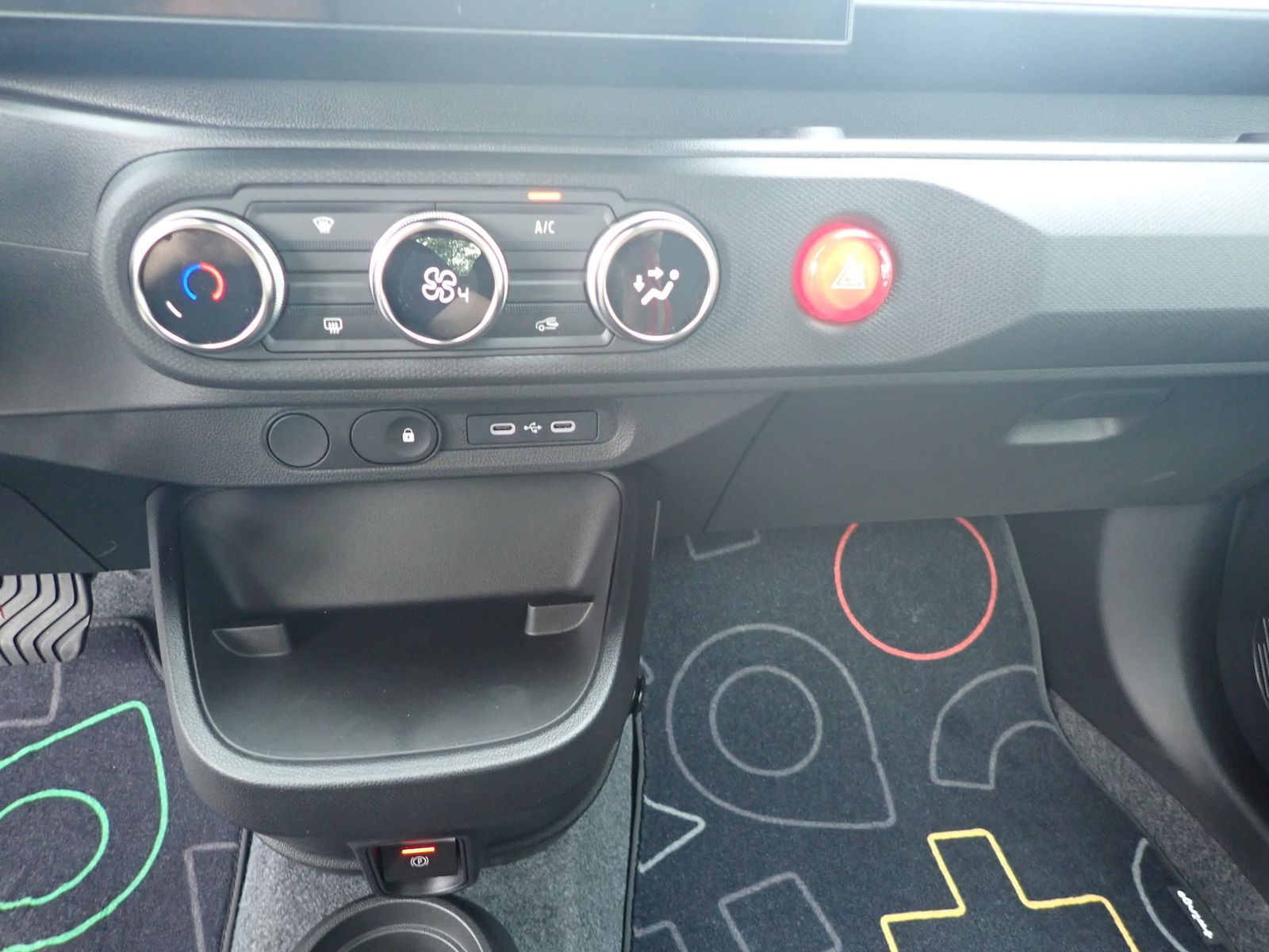 Fahrzeugabbildung Renault Twingo E-TECH elektr. Evolution 80hp Urban Range