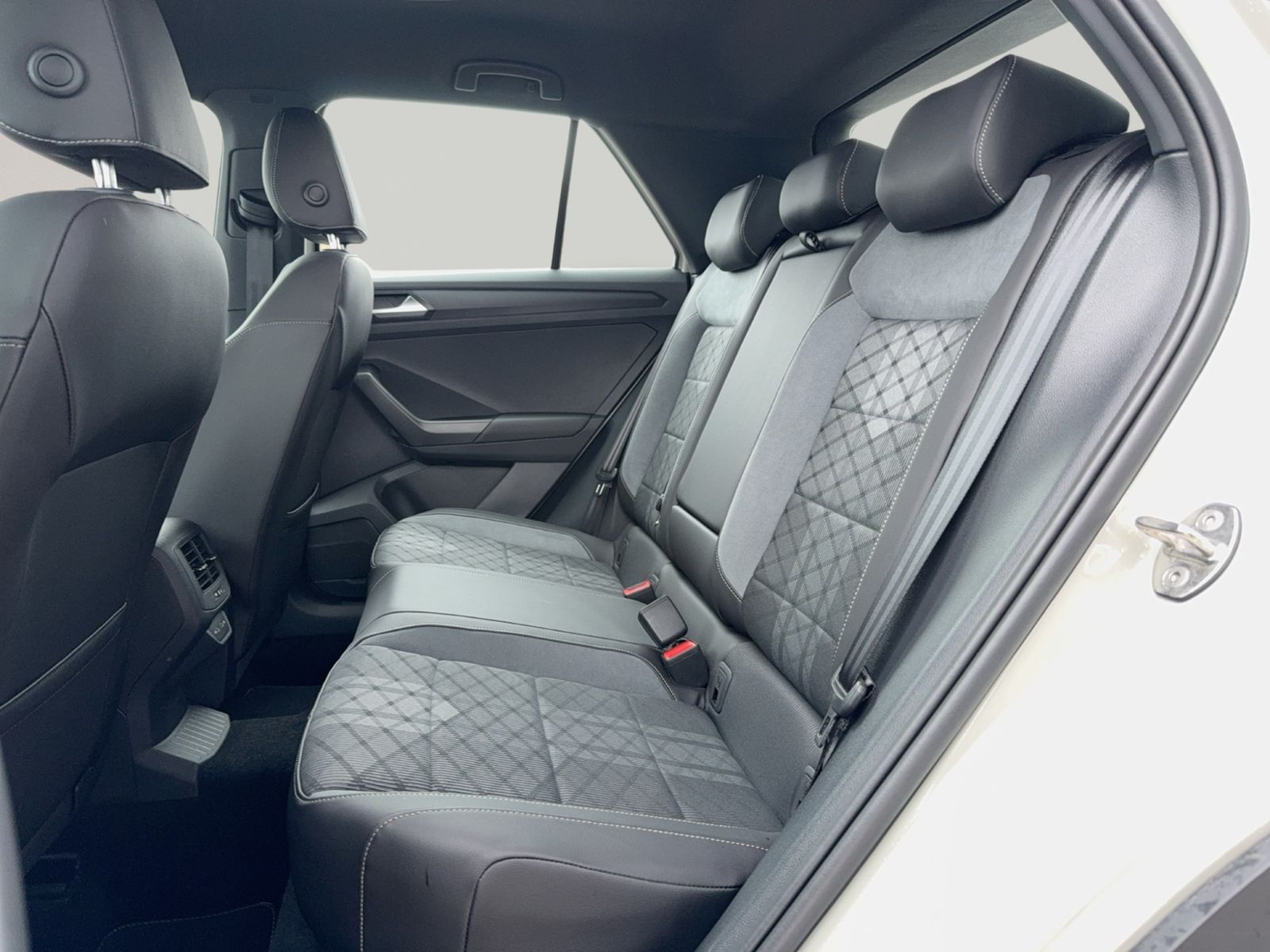 T-Roc R-Line 1.0 TSI, ACC, App, LED, Sitzhzg.