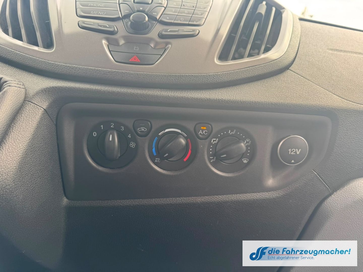 Fahrzeugabbildung Ford Transit Bus 410 L3 Trend Spurhalteass. Temp *EXP