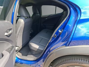 Lexus UX - 11