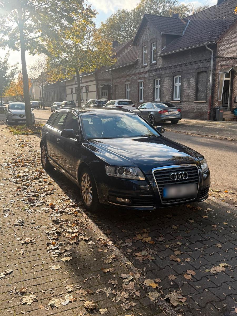 Audi A6 2009 — салон