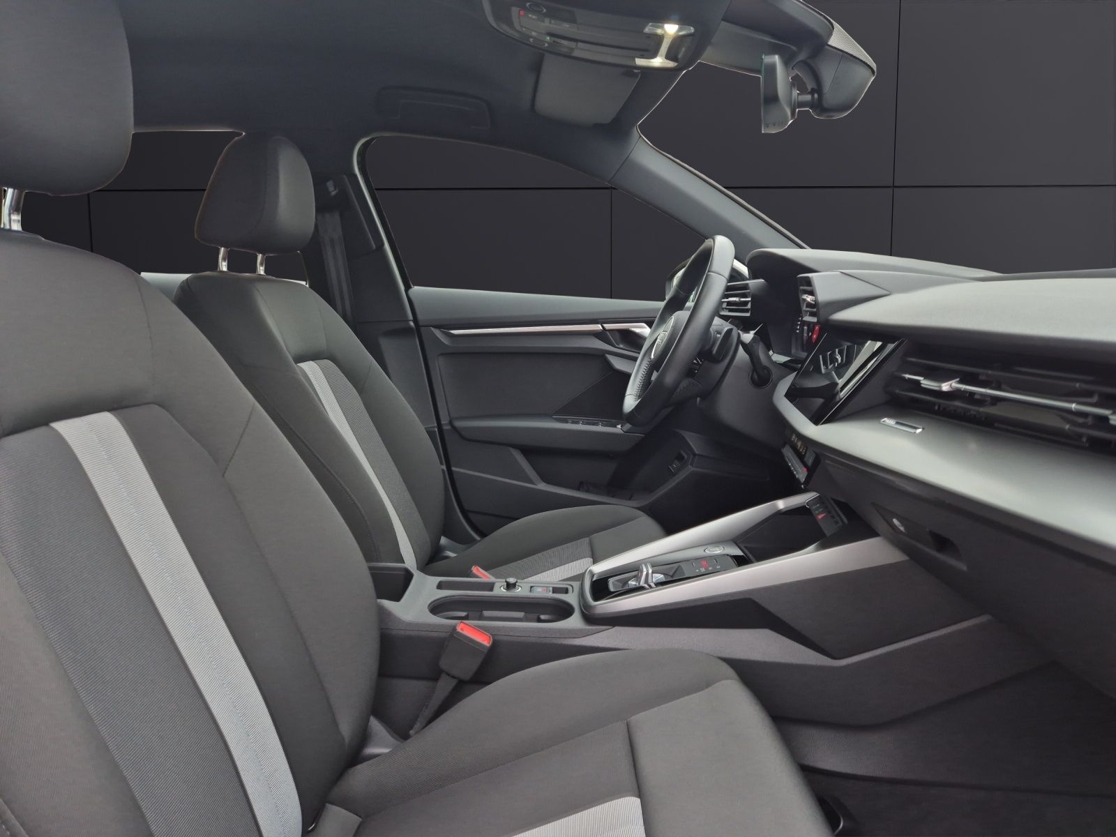 Fahrzeugabbildung Audi A3 Sportback 35 TFSI S line S-tronic LED ACC AVC