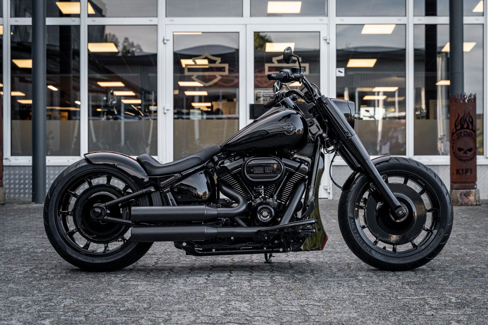 Fahrzeugabbildung Harley-Davidson DARK FAT BOY FLFBS 114 MY24 -KESSTECH-