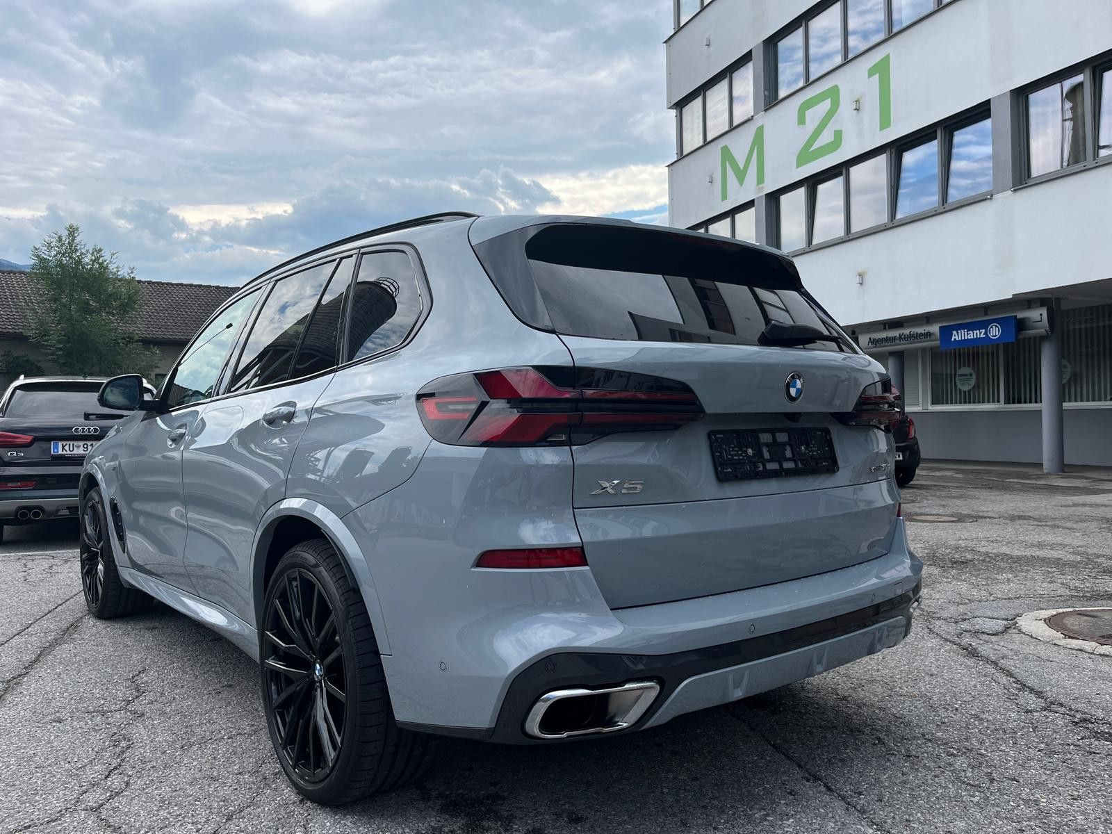 BMW X5 xDrive30d M Sport/Panorama/ICONIC imagem 3