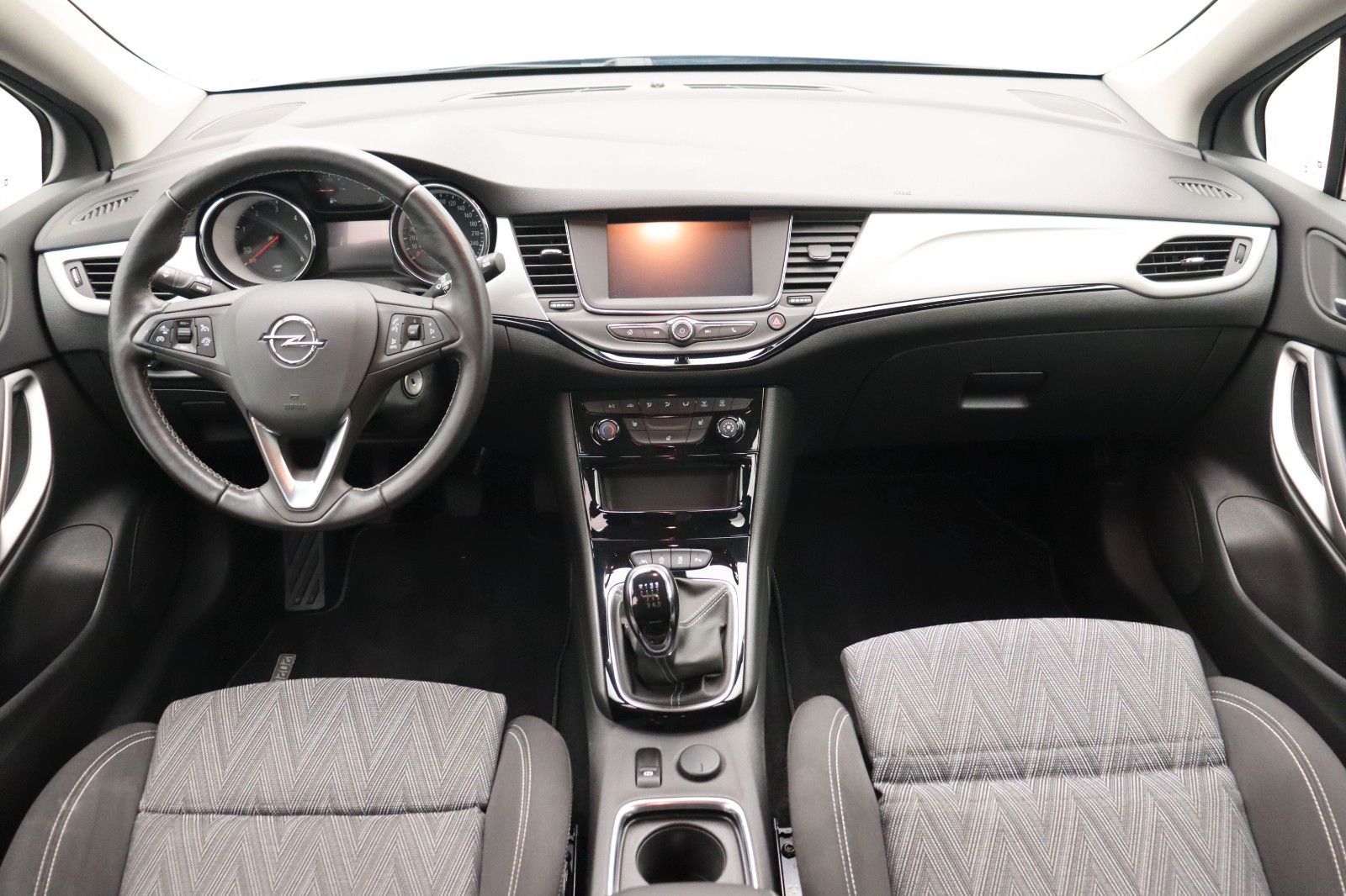 Fahrzeugabbildung Opel Astra K 1.5 Sports Tourer Opel 2020 NAVI LED AHK
