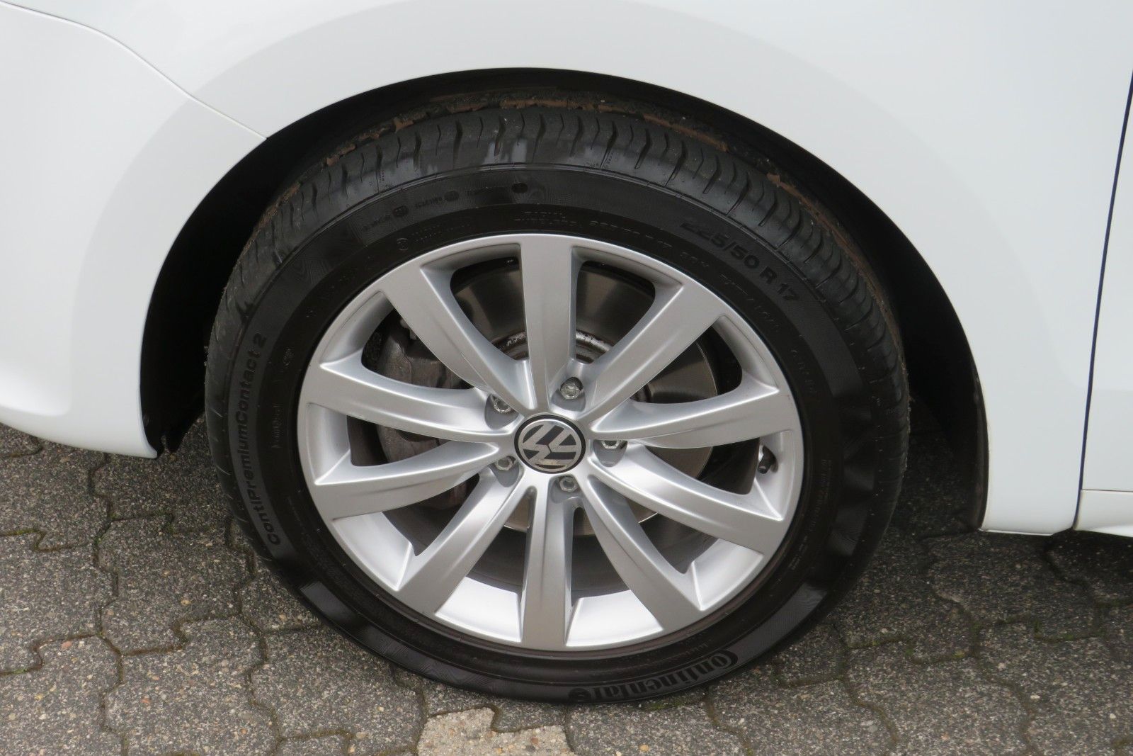 Fahrzeugabbildung Volkswagen Sharan Highline 7-SITZE AHK NAVI ACC 1.HAND