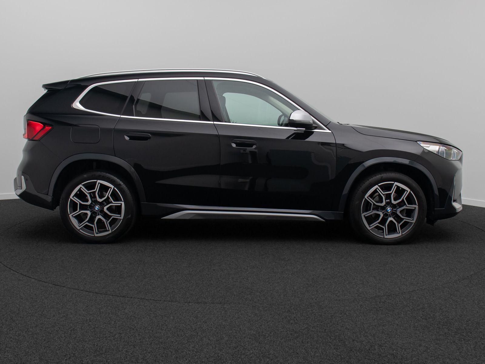 Fahrzeugabbildung BMW X1 xD20d xLine Kamera H/K AHK DAB Panorama 19"