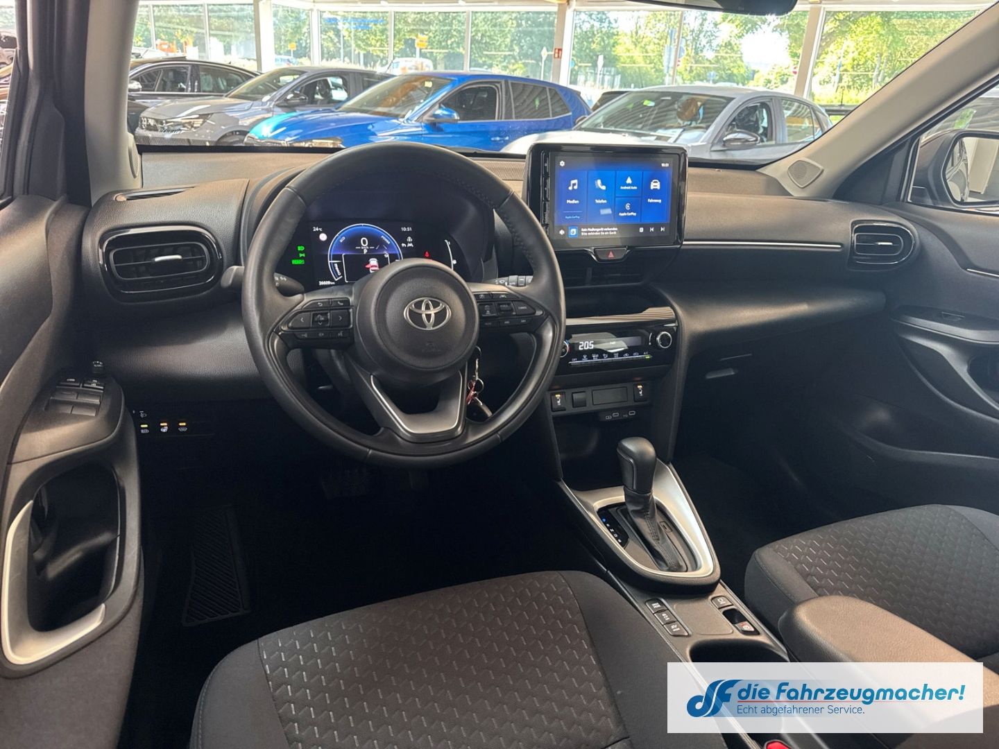 Fahrzeugabbildung Toyota Yaris Cross Hybrid FWD Comfort ACC DAB Spurhalte