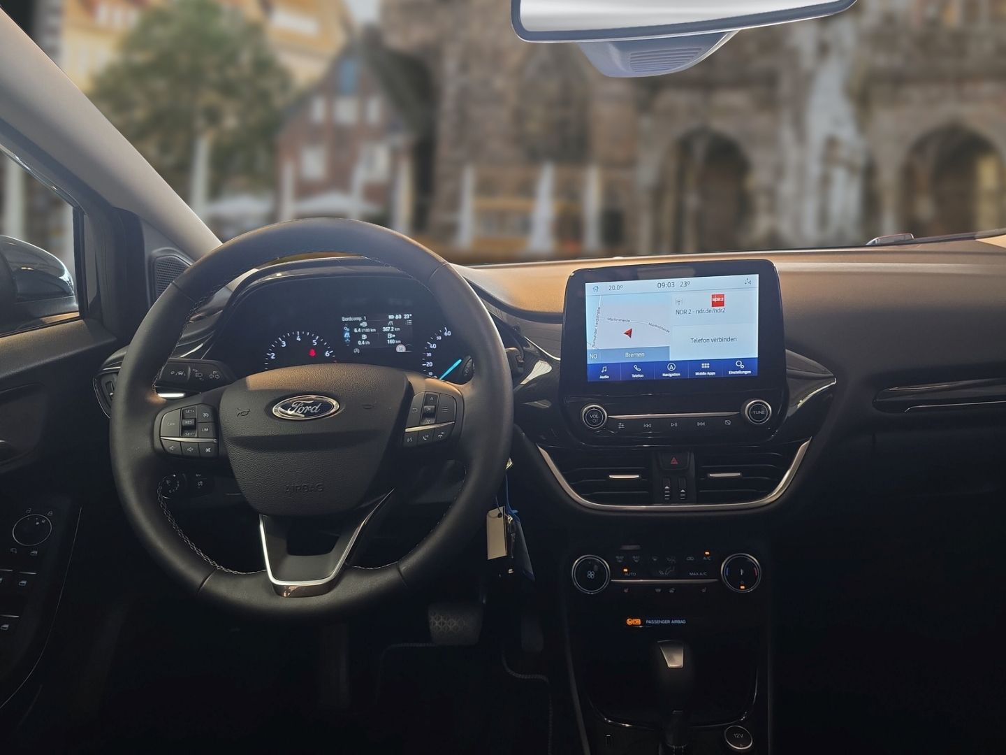 Fahrzeugabbildung Ford Puma Titanium AHK-abnehmbar Navi LED Mehrzonenkl