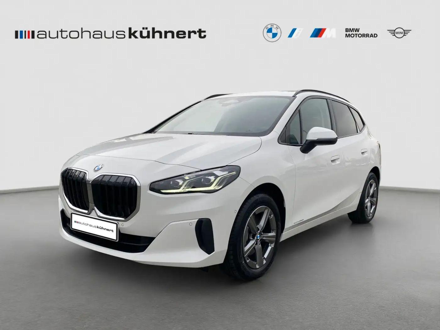 BMW 218i Active Tourer SpurAss AHK HiFi Navi RFK DAB