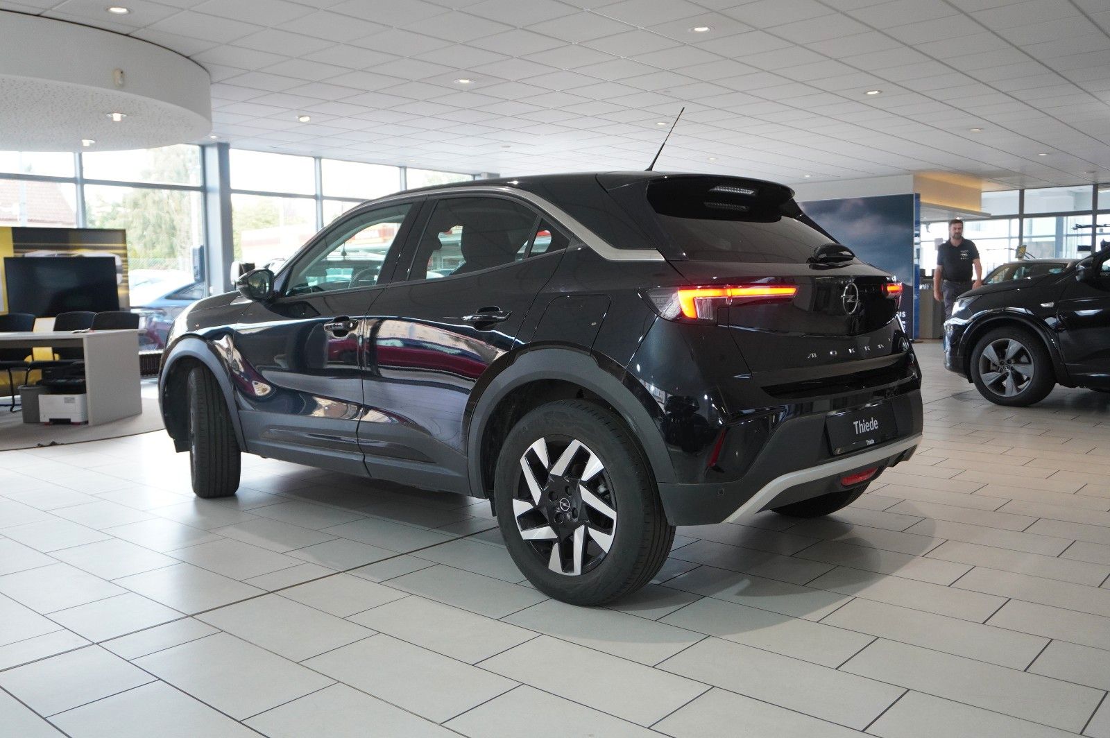 Fahrzeugabbildung Opel Mokka 1.2T ELEGANCE NAVI/LED/KAMERA/SPORT/DAB+