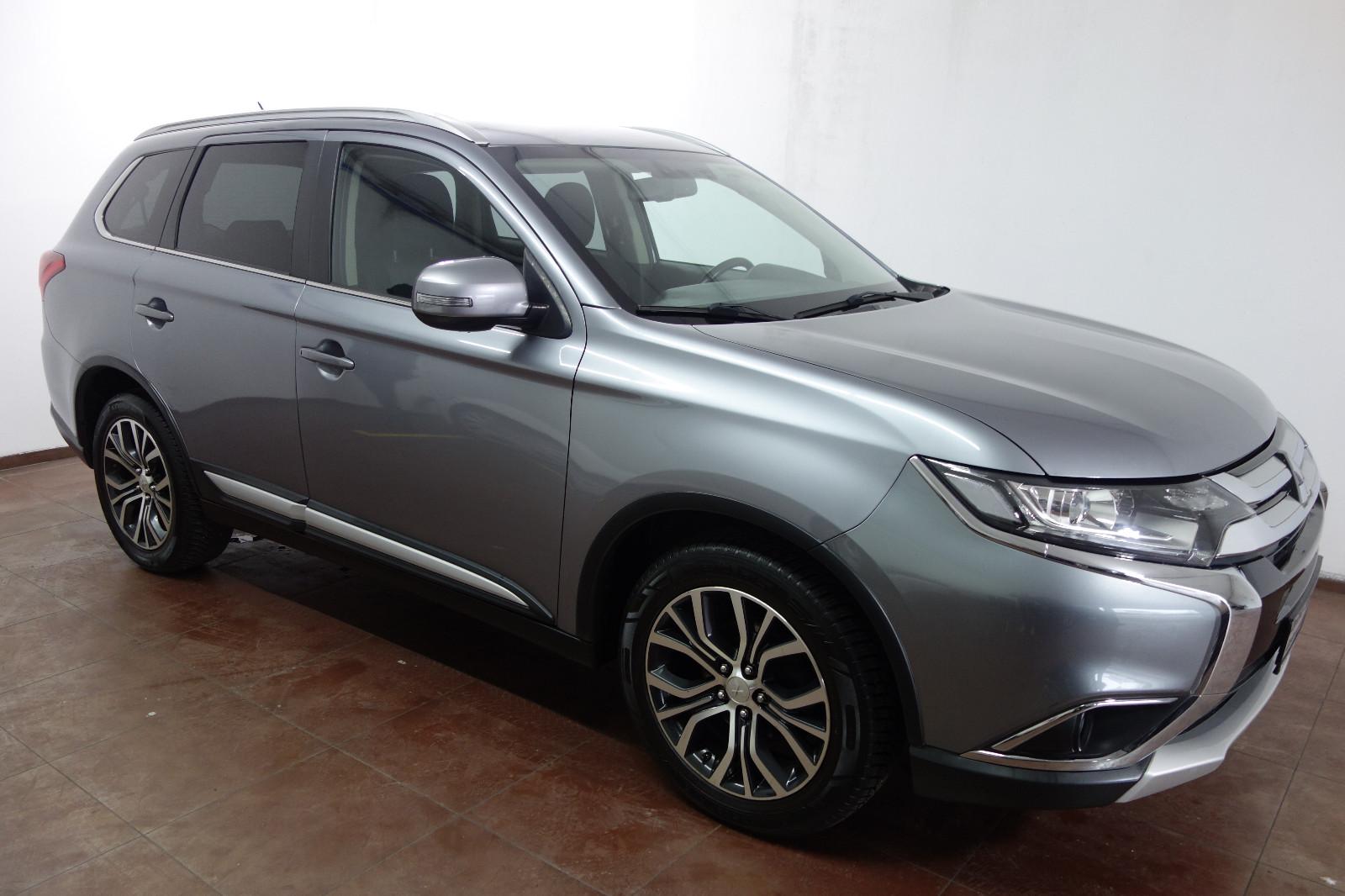 Mitsubishi Outlander 2.2 DI-D Plus 4WD Automatik/7-Sitz/EU6